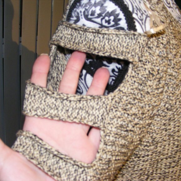 Cold Shoulder Sweater Top Razzle Dazzle - Picture 7 of 8